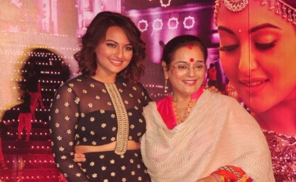 Poonam Sinha Sonakshi Sinha on Indian Idol