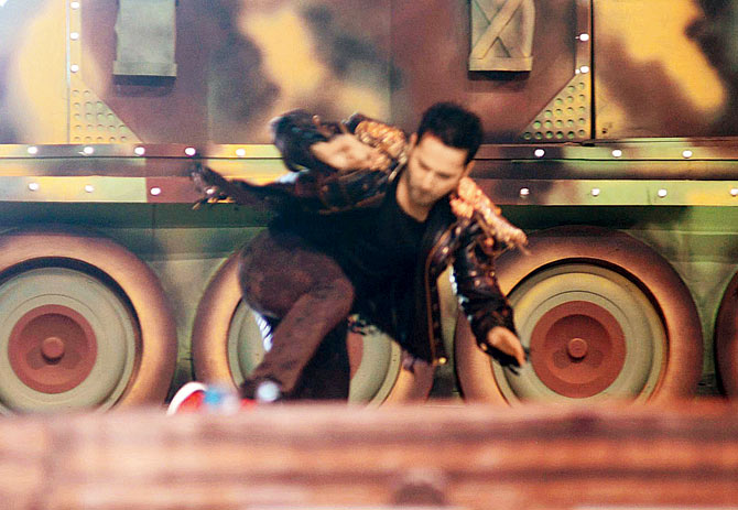 Varun Dhawan injured