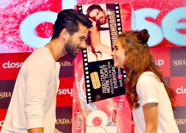 Alia Bhatt - Shahid Kapoor