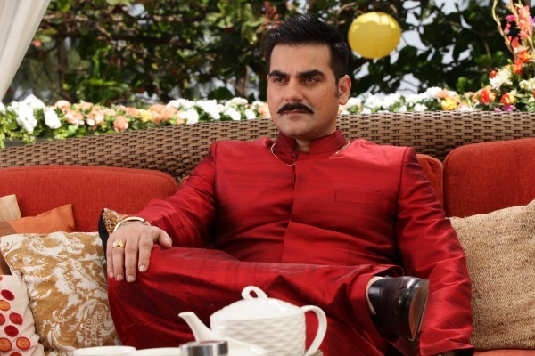 Check Out the movie stills of Kis Kisko Pyaar Karoon