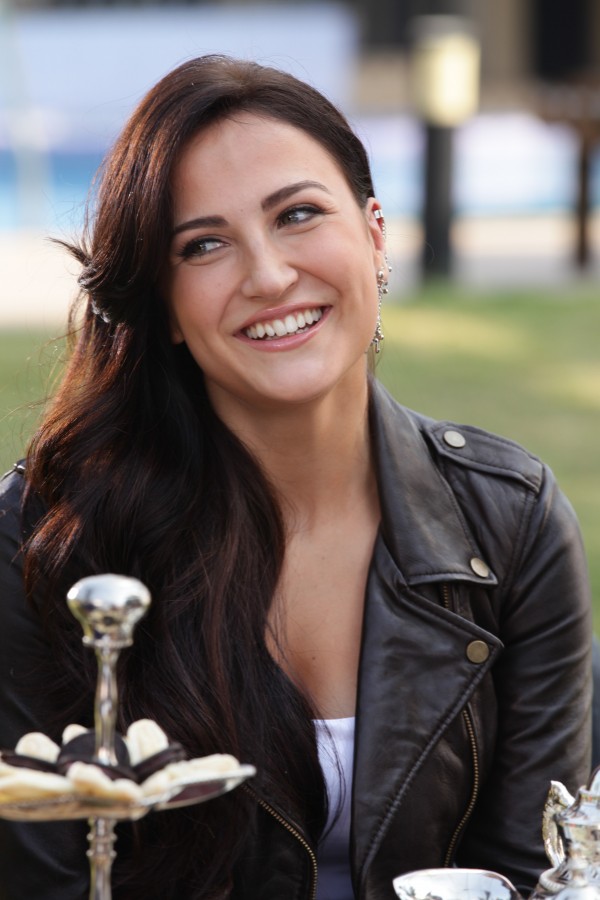 Check Out the movie stills of Kis Kisko Pyaar Karoon