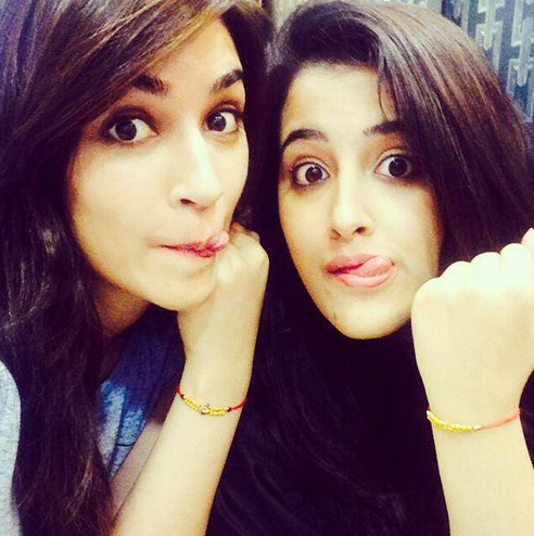 Kriti Sanon with sister