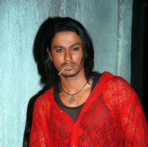 Kunal-Khemu-in-Traffic-Signal