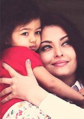 Aishwarya Rai with her darling daughter Aaradhya Bachchan.