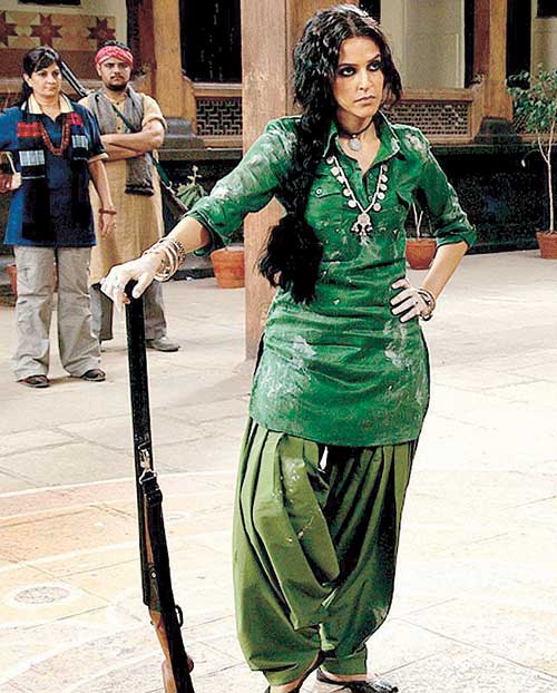 Neha Dhupia gangster