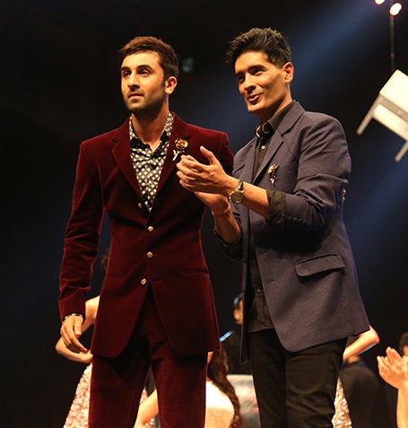 Ranbir Kapoor turns showstopper for Manish Malhotra
