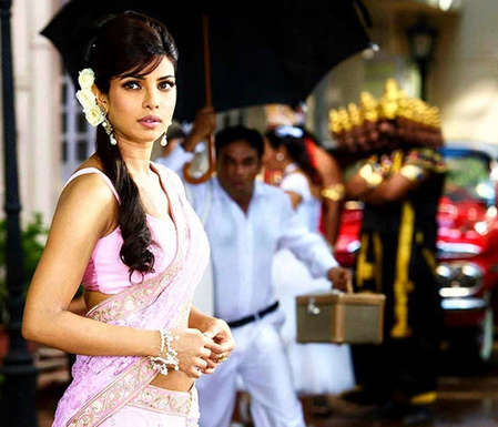 Priyanka Chopra retro look