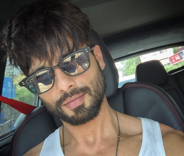 Shahid Kapoor selfie