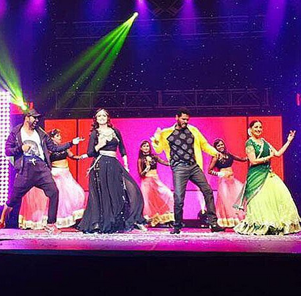 Sonakshi Sinha chills in USA for Fusion Tour