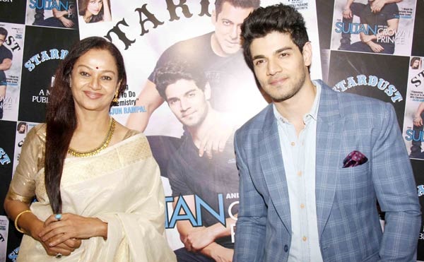 Sooraj Pancholi with mom Zarina Wahab