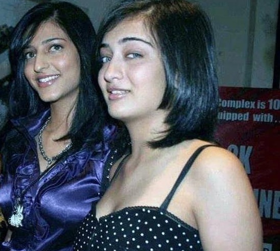 Rare and unseen pictures of Shruti Haasan