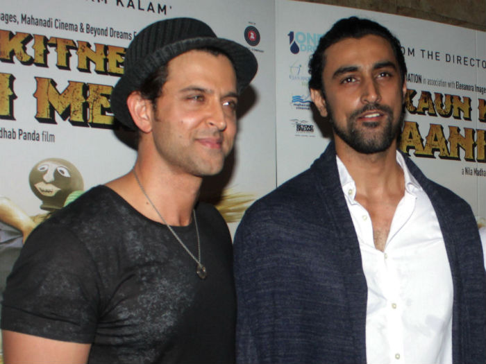 Kunal Kapoor Hrithik Roshan at an event