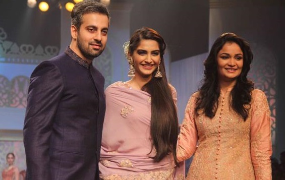 Sonam Kapoor at IIJW 2015