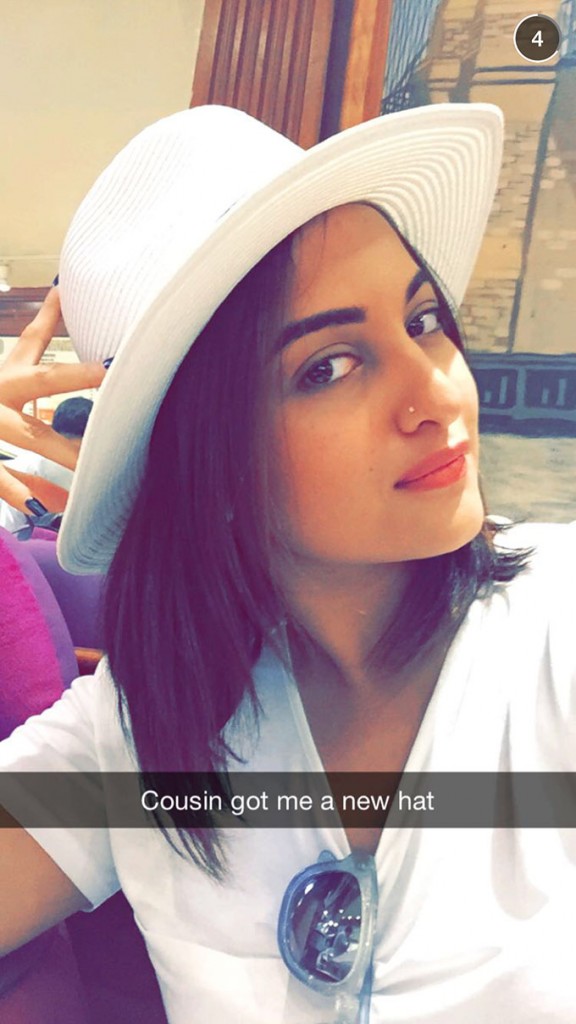 Sonakshi Sinha chills in USA for Fusion Tour