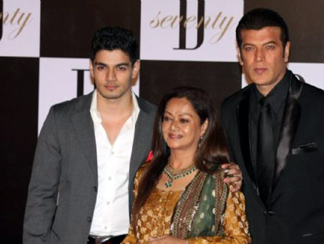 Sooraj Panchol with parents