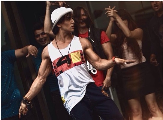 Tiger Shroff dancing pictures