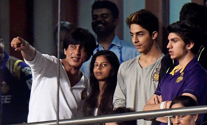 Shah Rukh Khan with kids
