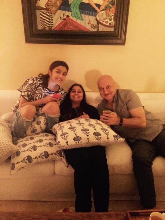 Alia Bhatt - Shaheen Bhatt - ANupam Kher
