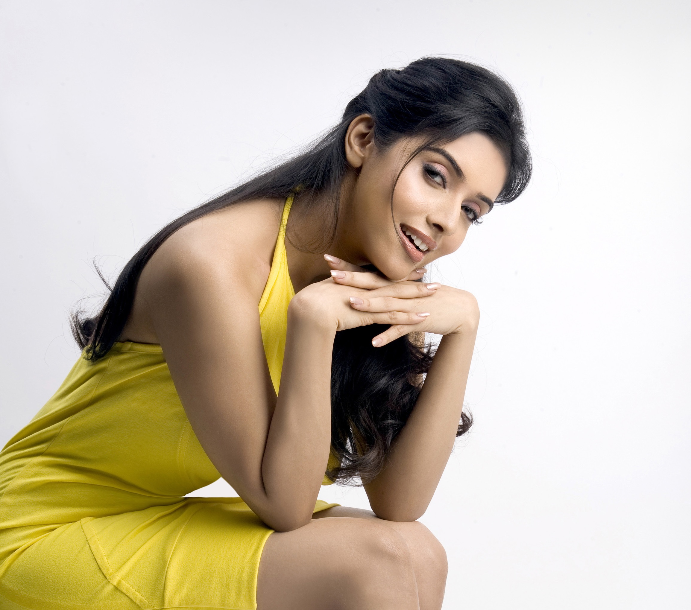 Asin gives out a clear message to silence the gossip mongers