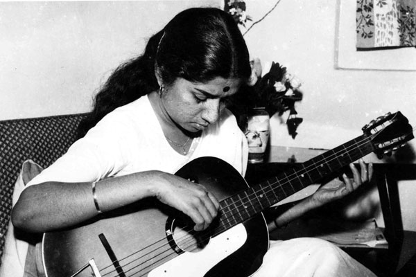 Lata Mangeshkar Childhood pic