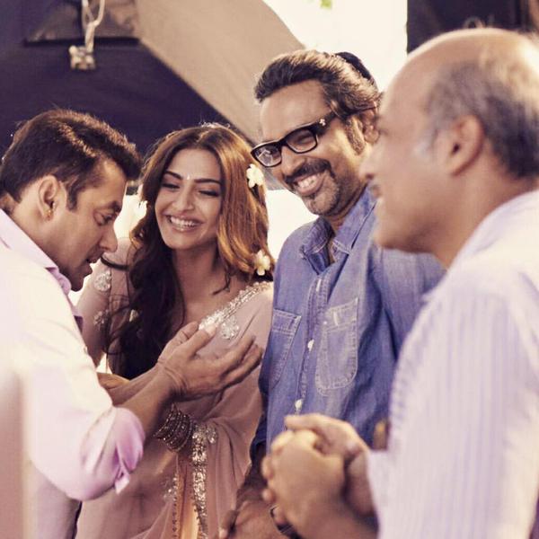 Salman Khan and Sonam Kapoor on the sets of 'Prem Ratan