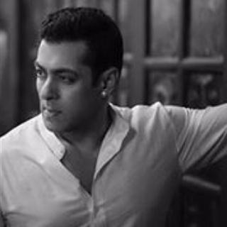 Salman Khan and Sonam Kapoor on the sets of 'Prem Ratan