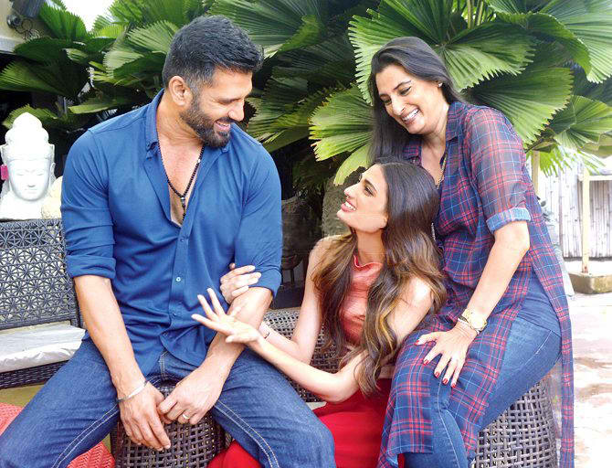 Athiya Shetty and Suniel Shetty