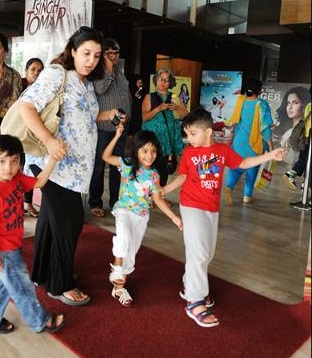 Farah Khan with her kids