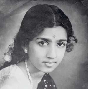 Lata Mangeshkar Childhood pic