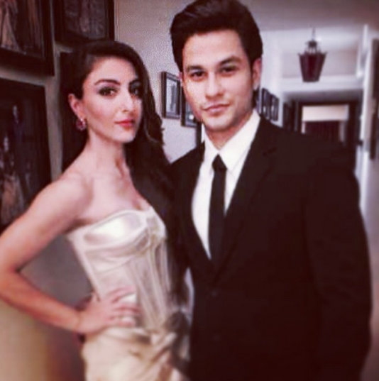 Adorable picture of Kunal Khemu and Soha Ali Khan