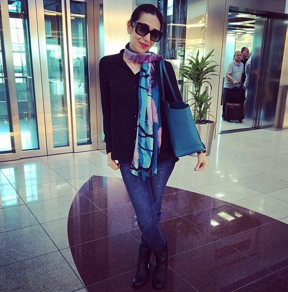 Karisma Kapoor's new obsession is her sunglasses!
