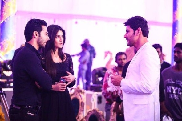 Varun Dhawan & Kriti Sanon with Mahesh Babu