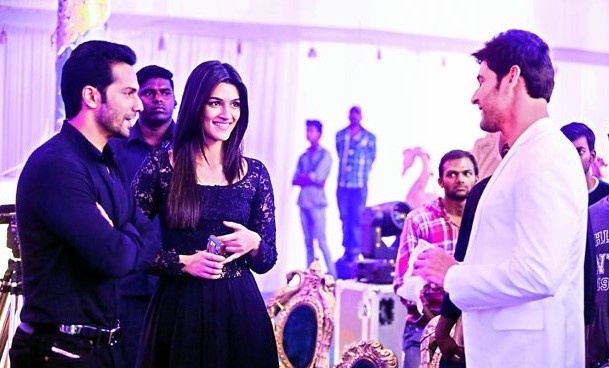 Varun Dhawan & Kriti Sanon with Mahesh Babu