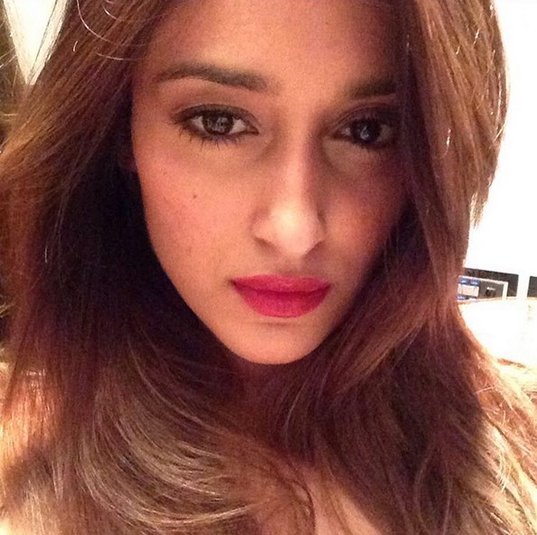 Ileana D’Cruz selfie