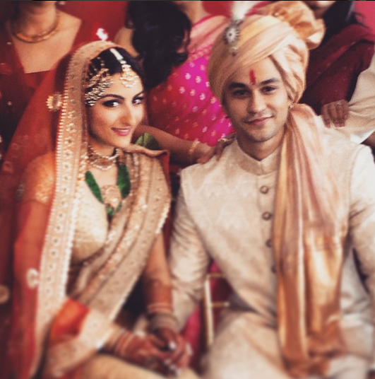 Kunal Khemu and Soha Ali Khan Wedding Picture