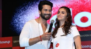 Watch - Shahid Kapoor wants to go on a date with Alia Bhatt