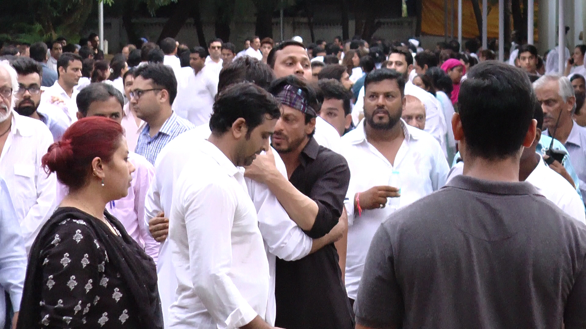 Shah Rukh Khan in black