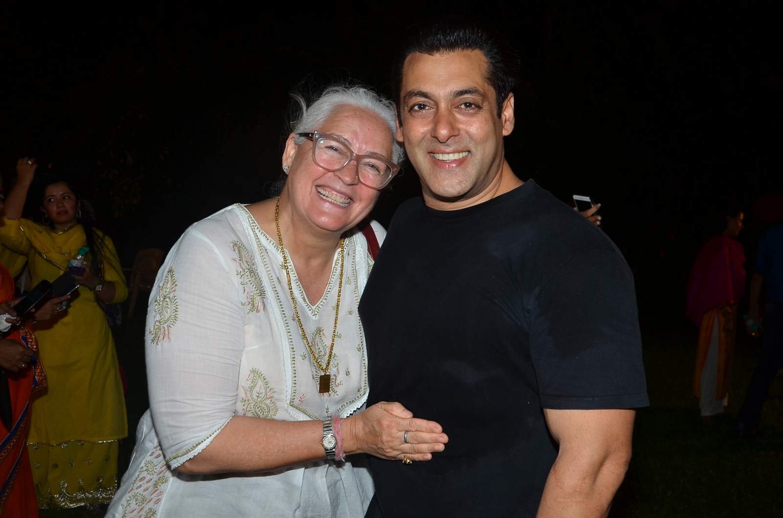 Salman Khan at Ganpati visarjan