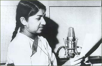 Lata Mangeshkar Childhood pic
