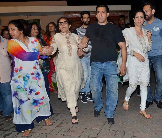 Salman Khan at Ganpati visarjan