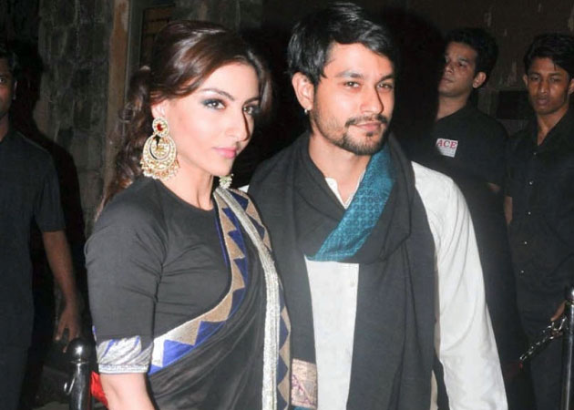 Adorable picture of Kunal Khemu and Soha Ali Khan