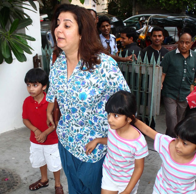 Farah Khan with her kids