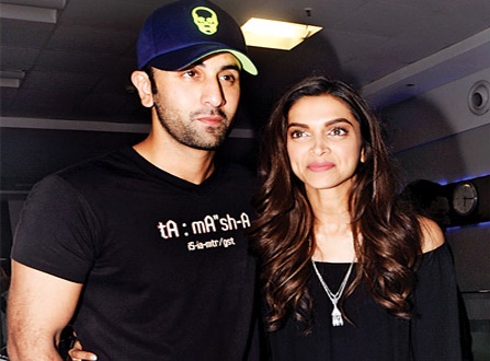 Ranbir Kapoor - Deepika Padukone at an event