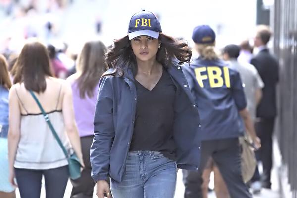 Priyanka Chopra's 'Quantico' twist to 'Don' dialogue