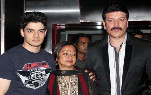 Sooraj Pancholi Aditya Pancholi Zarina Wahab
