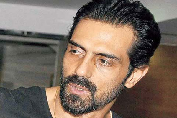 Arjun Rampal rocking the 'Salt & Pepper' look