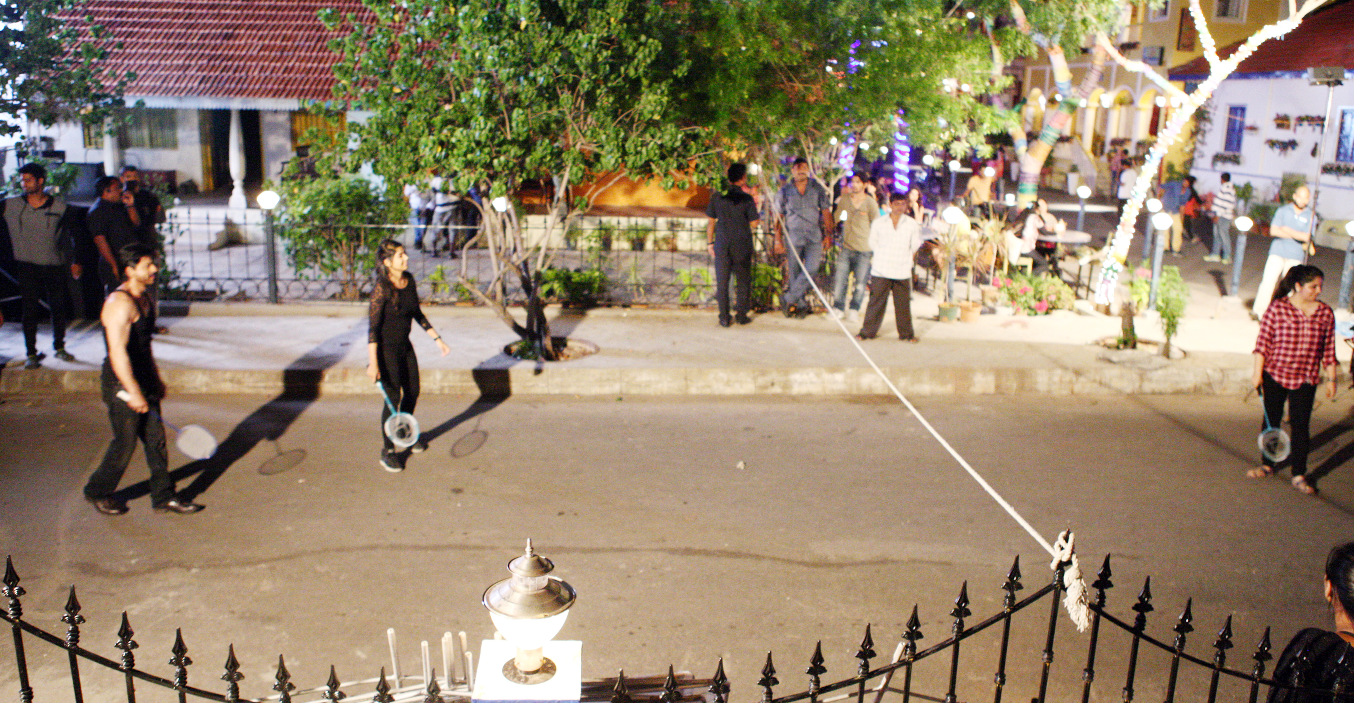 Shah Rukh Khan playing badminton