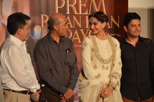 Prem Ratan Dhan Payo star cast at the trailer launch.