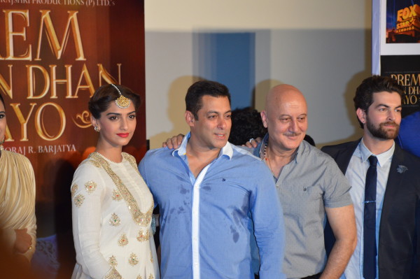 Prem Ratan Dhan Payo star cast at the trailer launch.