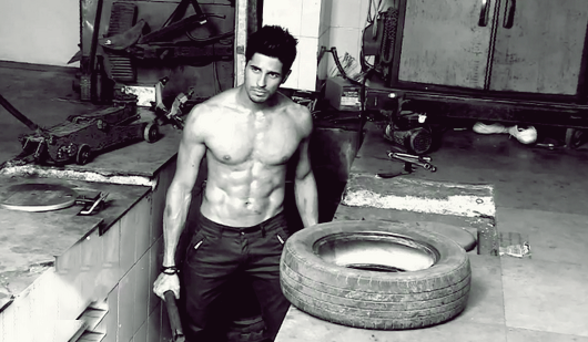 Siddharth Malhotra Shirtless image